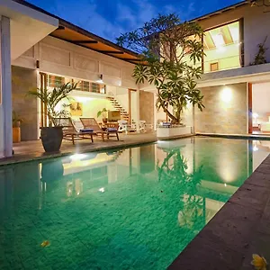 https://bias-luxury-villa.hotelsseminyak.net