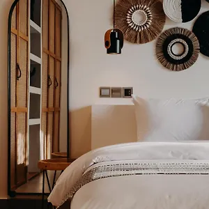 https://new-villa-yukiko-4br-modern-tropical-design-villa-in.hotelsseminyak.net